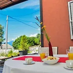 Apartman D&M Apartment With Pool, Kostrena