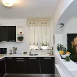 아파트 D&M Apartment With Pool, Kostrena 코스트레나