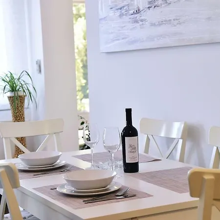 D&M Apartment , Kostrena