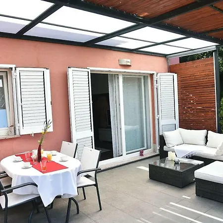 D&M Apartment With Pool, Kostrena * 코스트레나