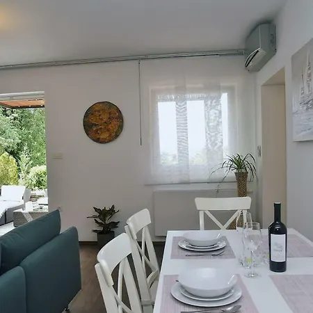 D&M Apartment , Kostrena